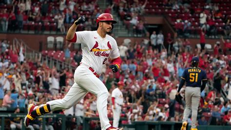 Arenado HRs in 4th straight game, Cards rout Brewers 18-1 for 4-game win streak
